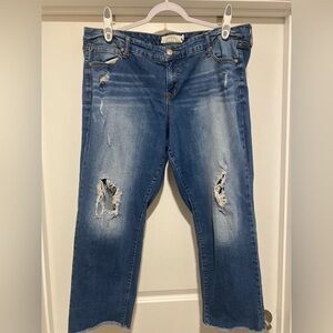 EUC/NWOT Torrid Boyfriend Mid-Rise Cropped Jeans in Women’s 20